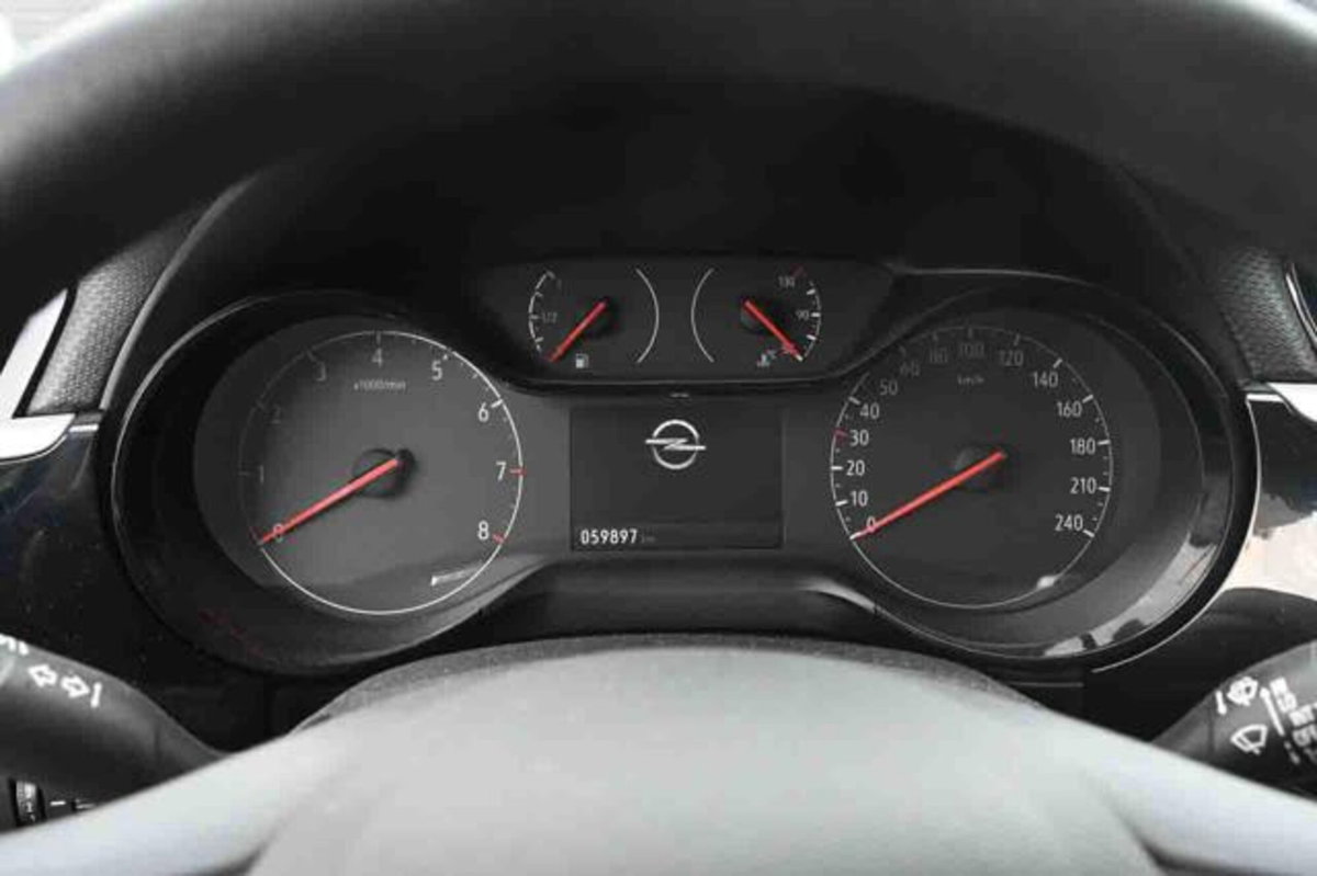 Opel Corsa 1.2 Edition (12)