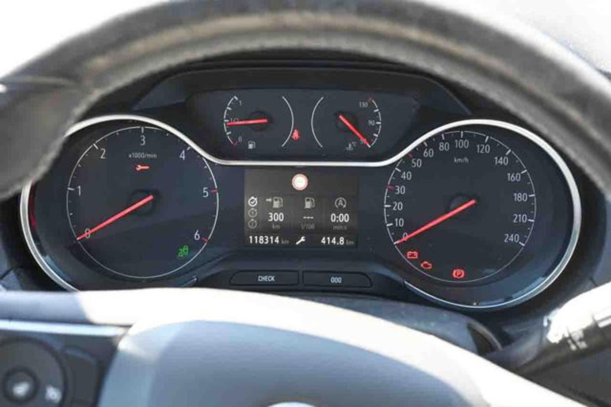 Opel Grandland X 1.6 diesel Ecotec Start&Stop Ultimate (13)