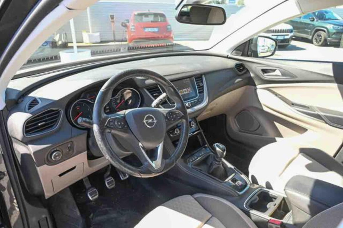Opel Grandland X 1.6 diesel Ecotec Start&Stop Ultimate (8)