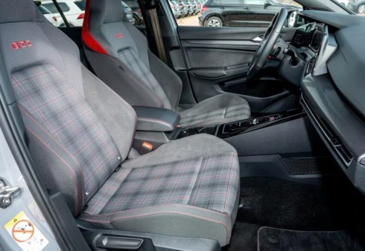 Volkswagen Golf 2.0 TSI GTI DSG (6)