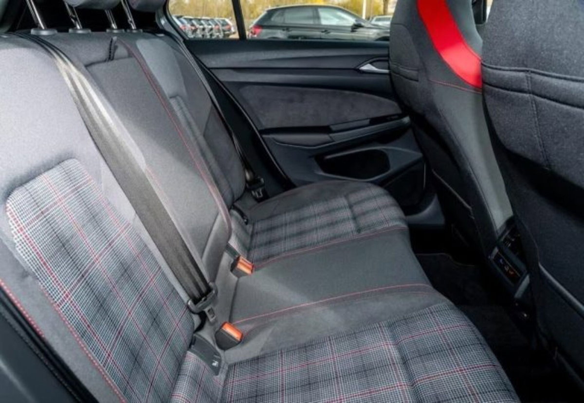 Volkswagen Golf 2.0 TSI GTI DSG (7)