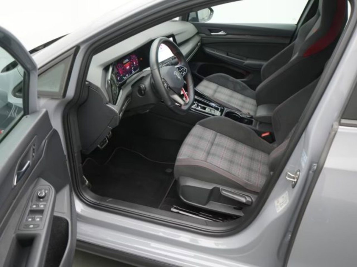 Volkswagen Golf 2.0 TSI GTI DSG (4)