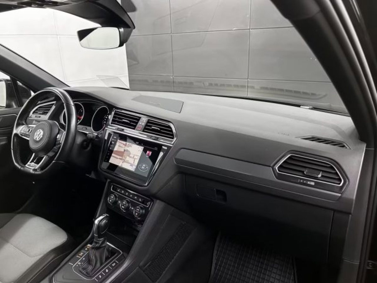 Volkswagen Tiguan Allspace 2.0 TDI SCR DSG 4MOTION R-Line (10)