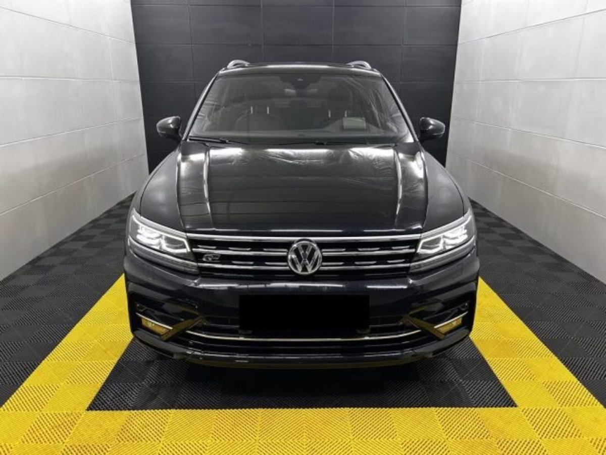 Volkswagen Tiguan Allspace 2.0 TDI SCR DSG 4MOTION R-Line (2)