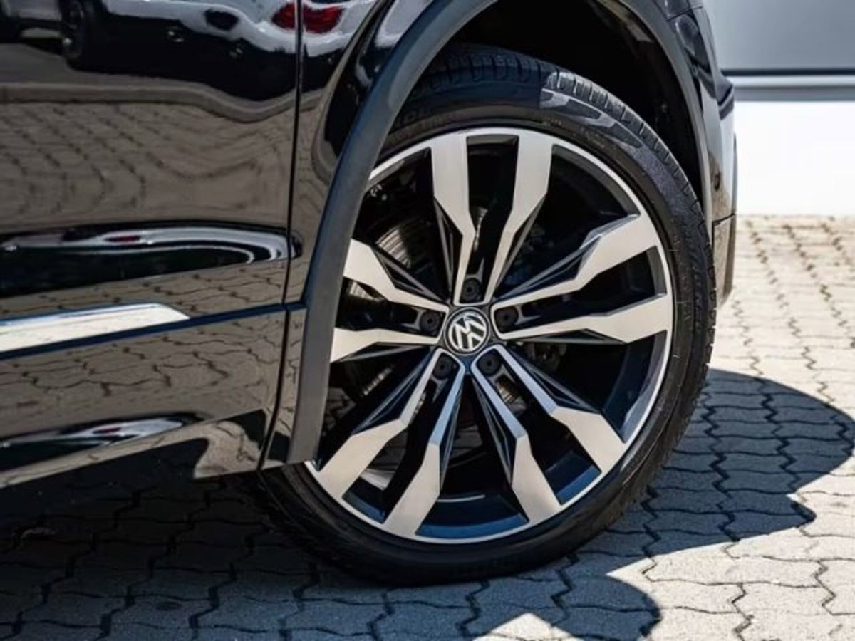 Volkswagen Tiguan 2.0 TDI 150 CV SCR DSG 4MOTION R-Line (18)