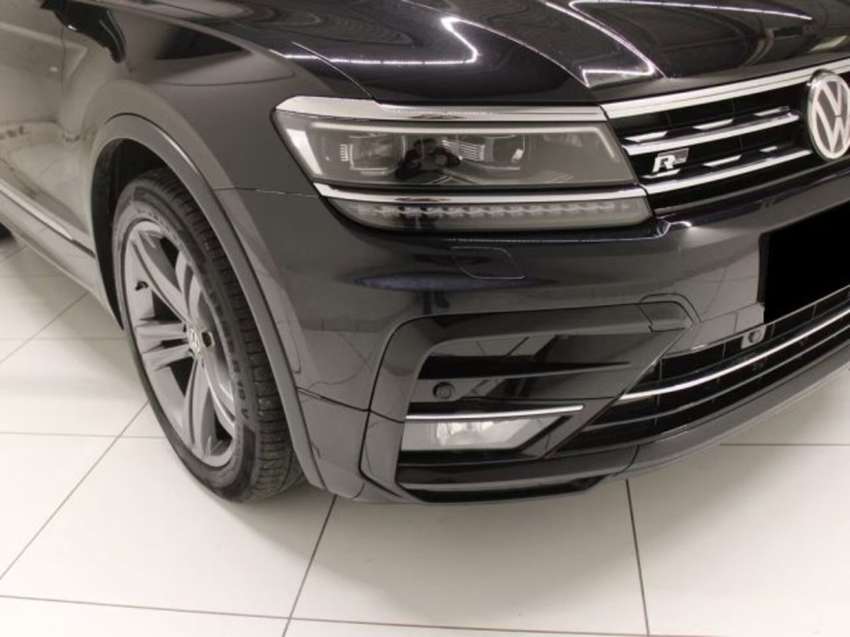 Volkswagen Tiguan 2.0 TDI 150 CV SCR DSG 4MOTION R-Line (13)