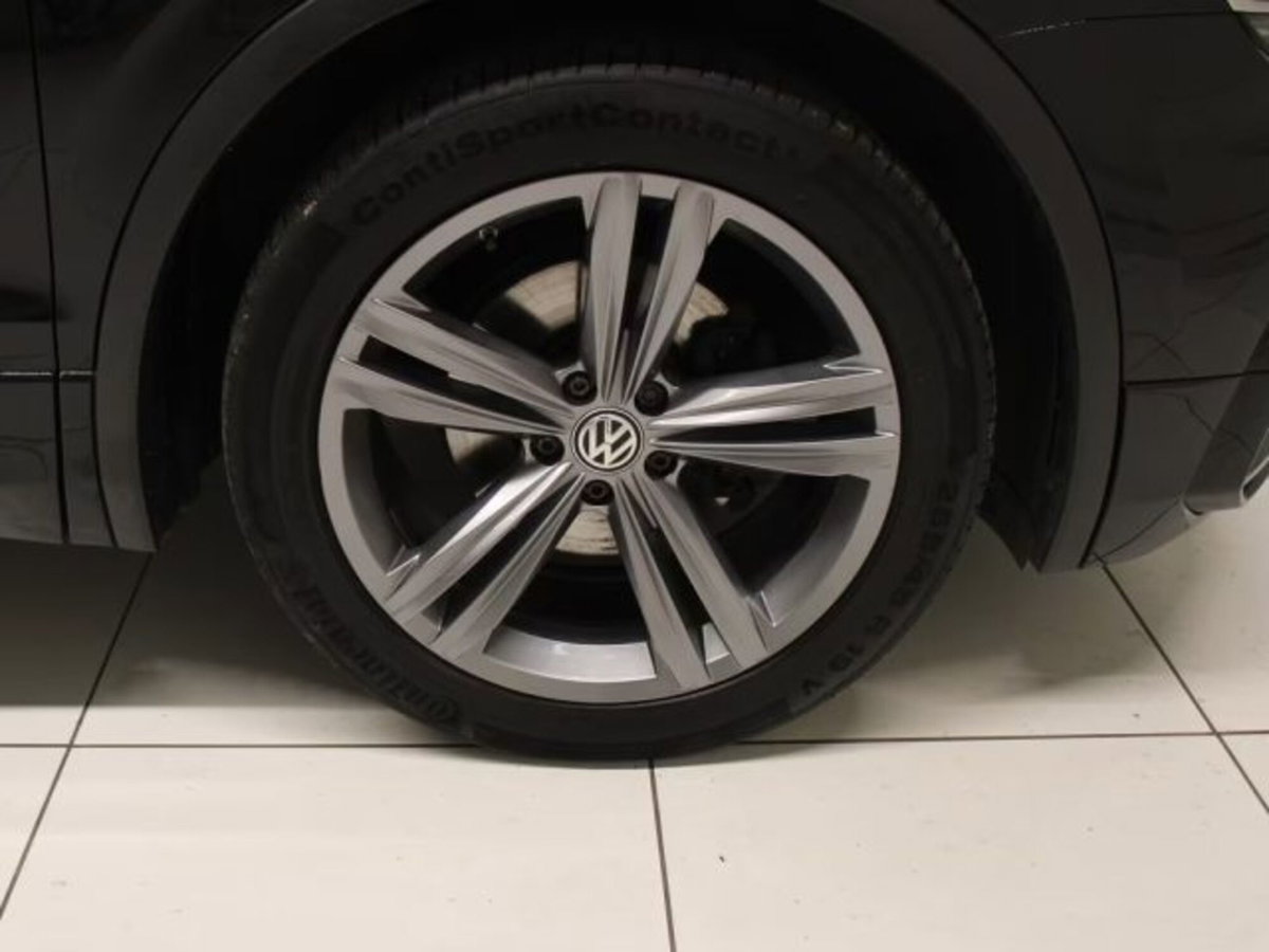 Volkswagen Tiguan 2.0 TDI 150 CV SCR DSG 4MOTION R-Line (18)