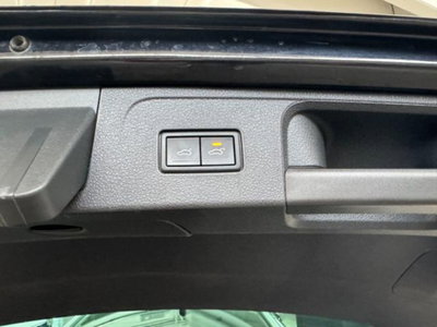 Volkswagen Passat Variant 2.0 TDI SCR 122 CV EVO DSG Business (6)