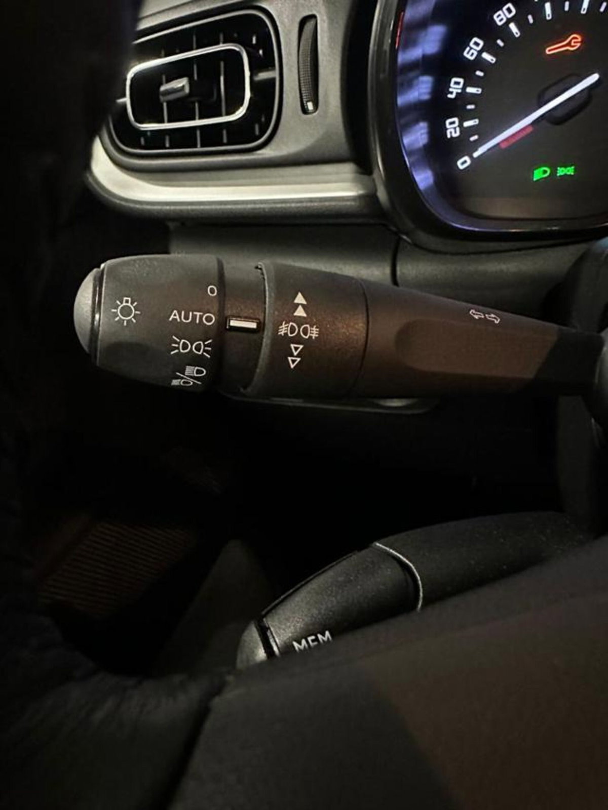 Citroen C3 Aircross 1.2 puretech Max s&s 110cv (15)