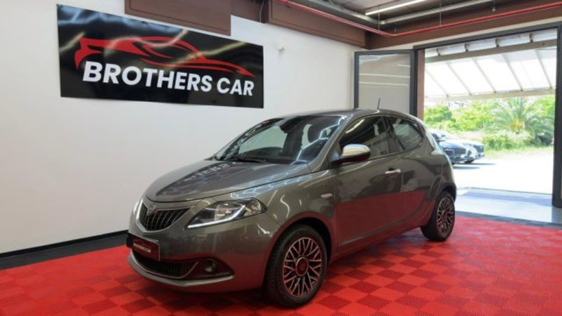 Lancia Ypsilon 1.0 FireFly 5 porte S&S Hybrid Alberta Ferretti