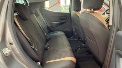 Lancia Ypsilon 1.0 FireFly 5 porte S&S Hybrid Alberta Ferretti (10)