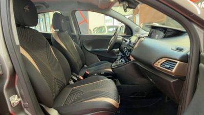 Lancia Ypsilon 1.0 FireFly 5 porte S&S Hybrid Alberta Ferretti (11)