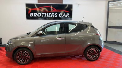 Lancia Ypsilon 1.0 FireFly 5 porte S&S Hybrid Alberta Ferretti (4)