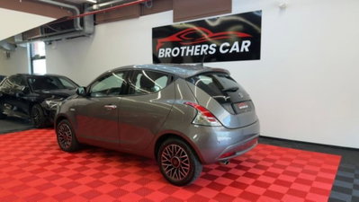 Lancia Ypsilon 1.0 FireFly 5 porte S&S Hybrid Alberta Ferretti (5)