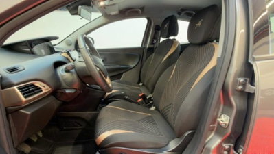 Lancia Ypsilon 1.0 FireFly 5 porte S&S Hybrid Alberta Ferretti (8)