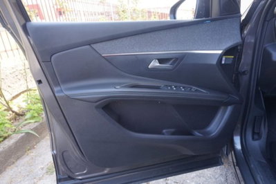 Peugeot 3008 BlueHDi 130 S&S EAT8 Allure Pack (20)
