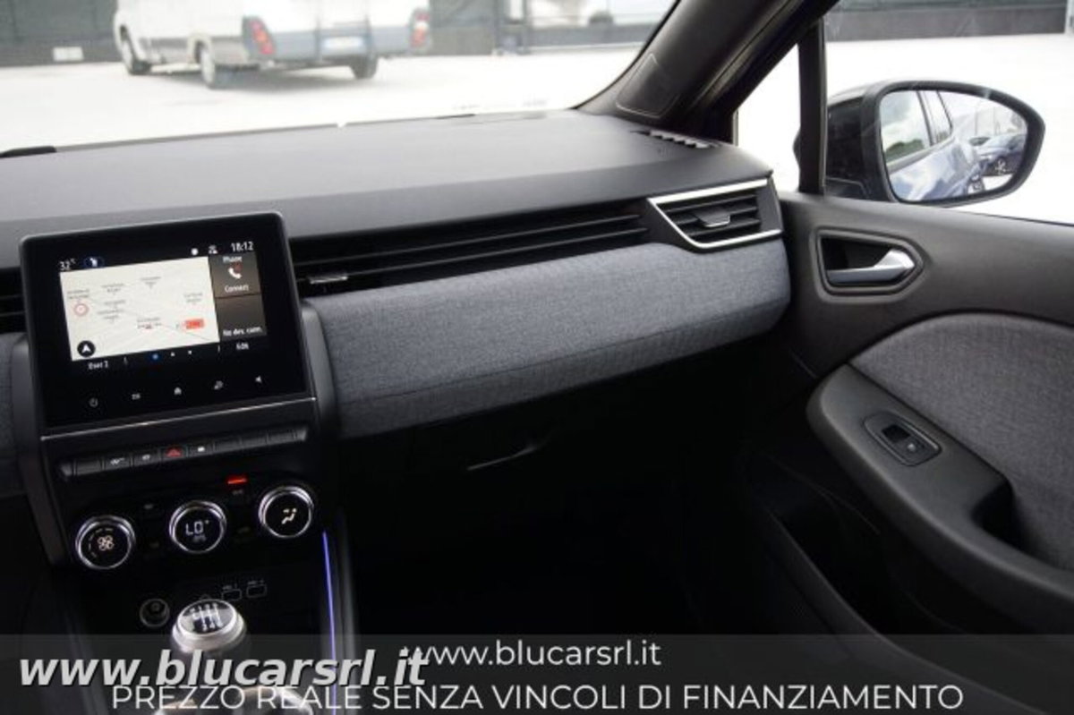 Renault Clio 1.0 tce Techno 90cv (10)