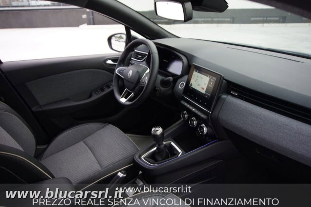 Renault Clio 1.0 tce Techno 90cv (11)