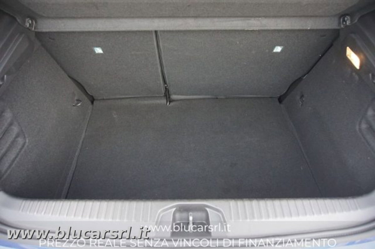 Renault Clio 1.0 tce Techno 90cv (13)