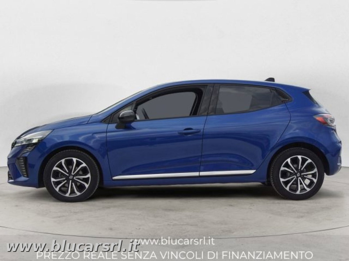 Renault Clio 1.0 tce Techno 90cv (4)