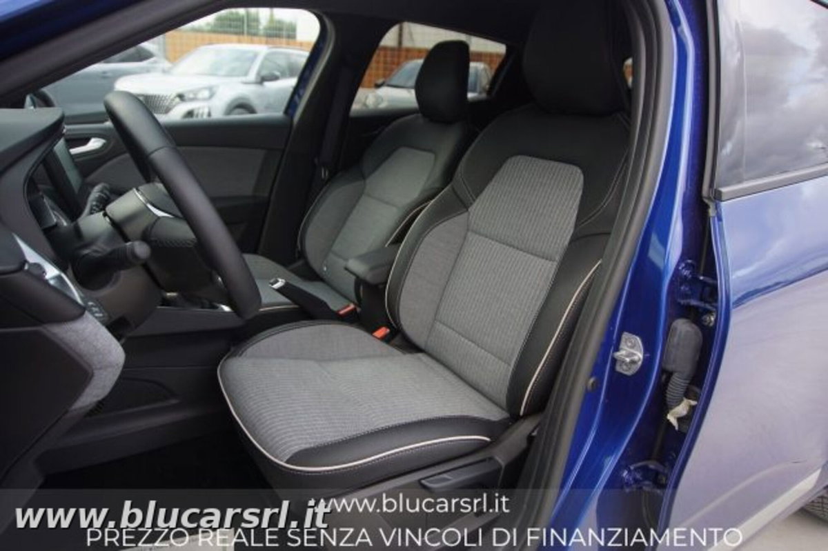Renault Clio 1.0 tce Techno 90cv (6)