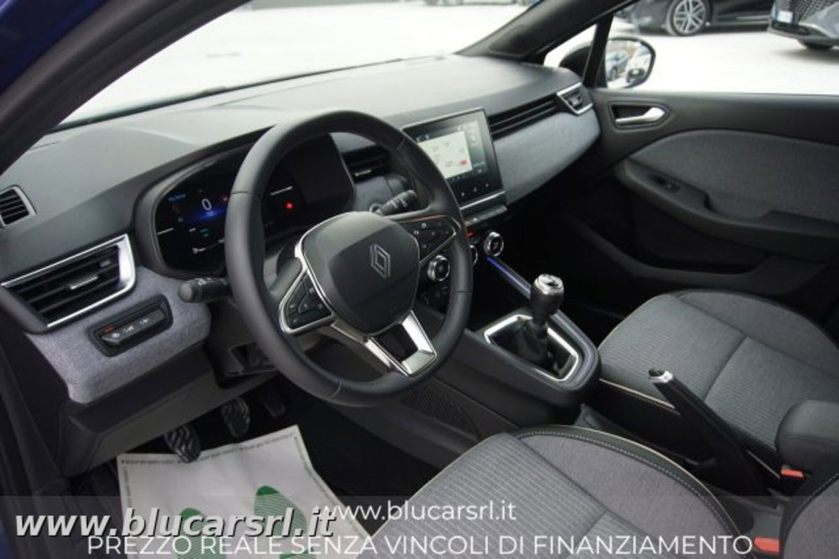 Renault Clio 1.0 tce Techno 90cv (7)
