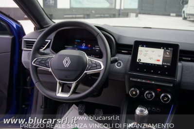 Renault Clio 1.0 tce Techno 90cv (8)