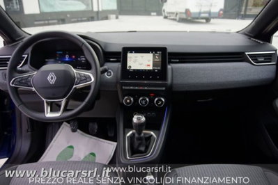 Renault Clio 1.0 tce Techno 90cv (9)