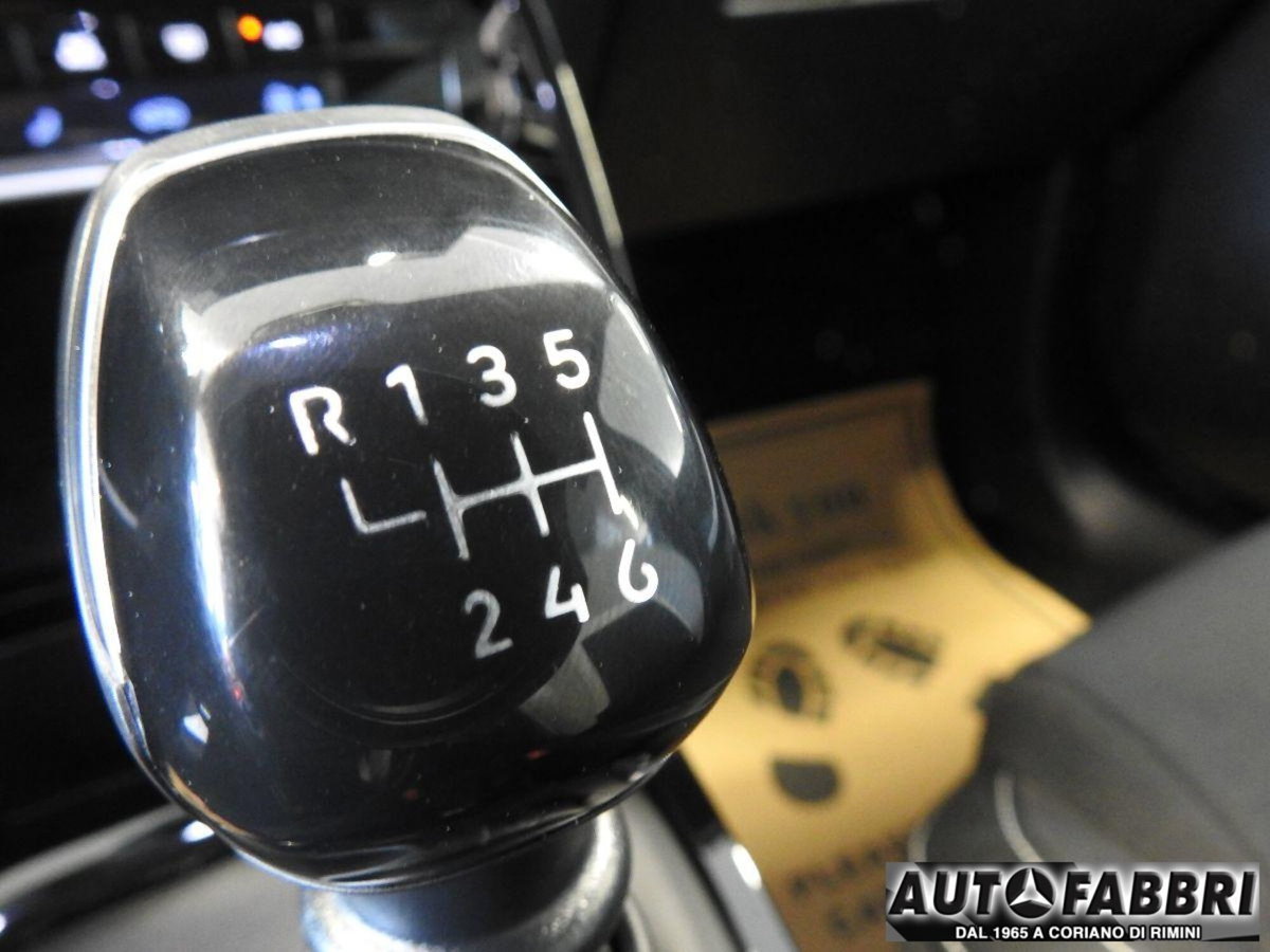 Citroen C3 1.2 puretech turbo Max 100cv s&s (18)