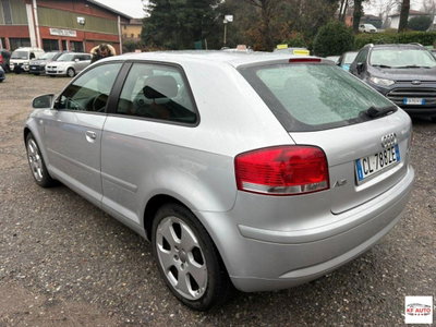 Audi A3 2.0 16V TDI Attraction (2)