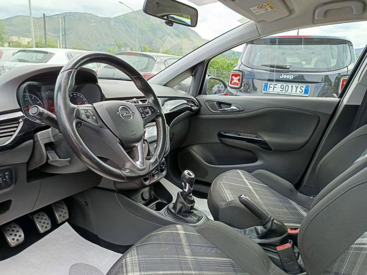 Opel Corsa 1.2 5 porte n-Joy (12)