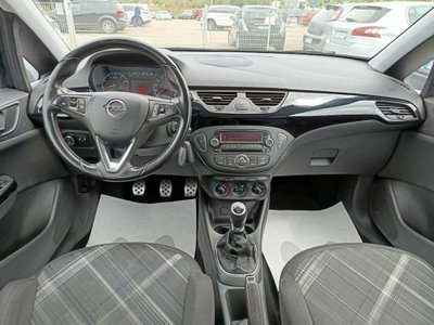 Opel Corsa 1.2 5 porte n-Joy (16)