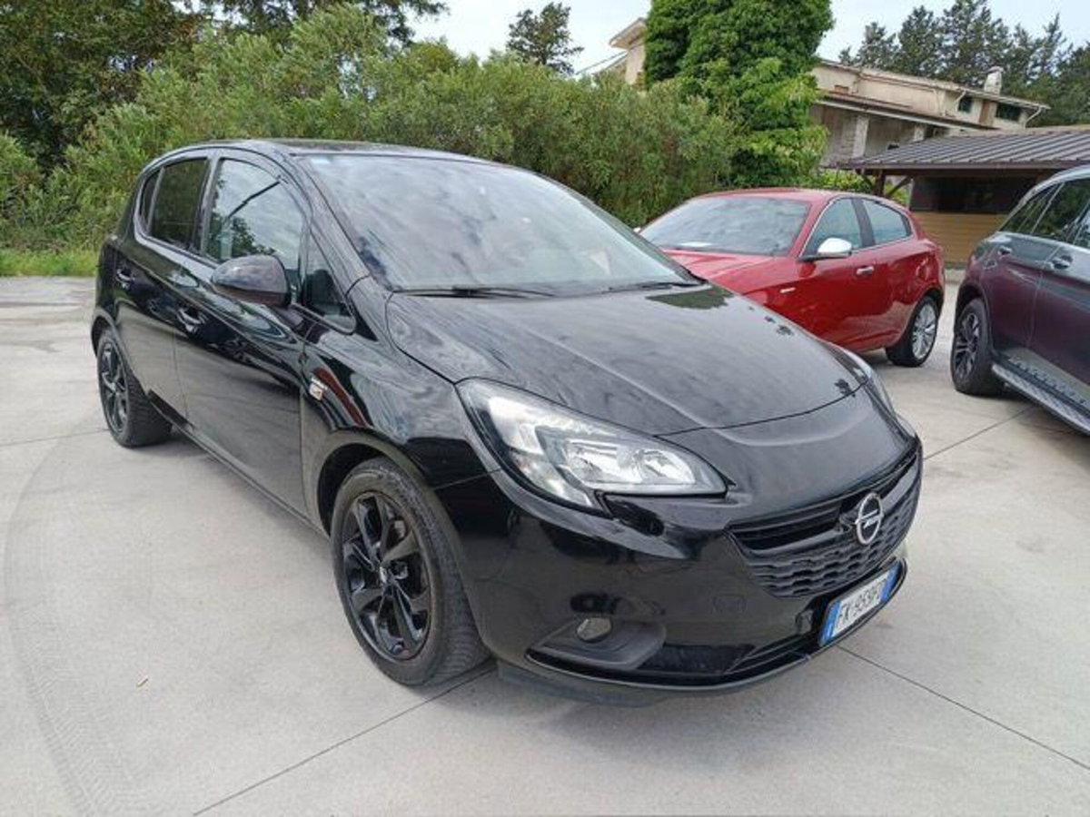 Opel Corsa 1.2 5 porte n-Joy (4)
