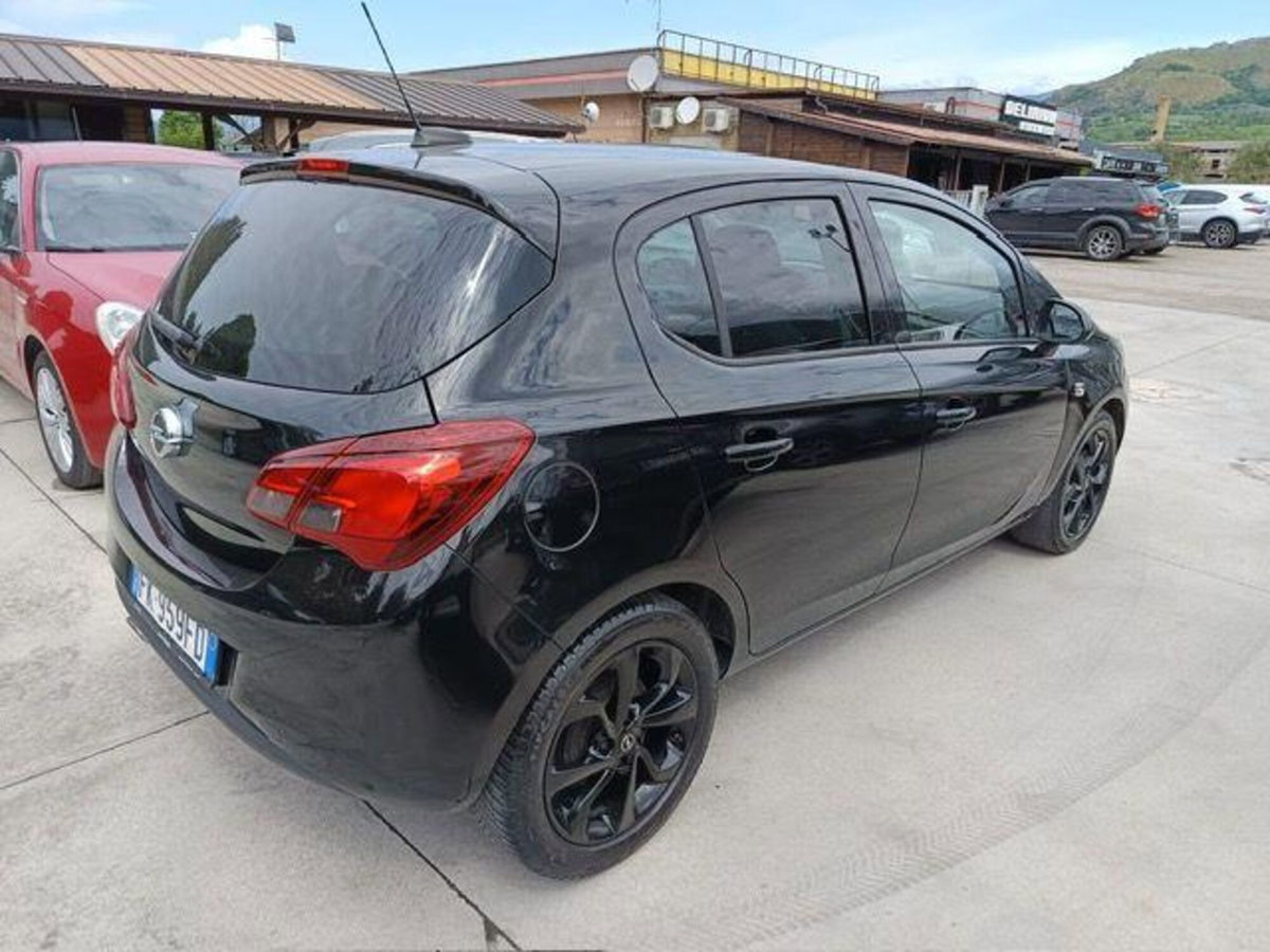 Opel Corsa 1.2 5 porte n-Joy (6)