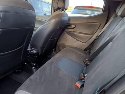Lancia Ypsilon 1.2 69 CV 5 porte GPL Ecochic Alberta Ferretti (15)