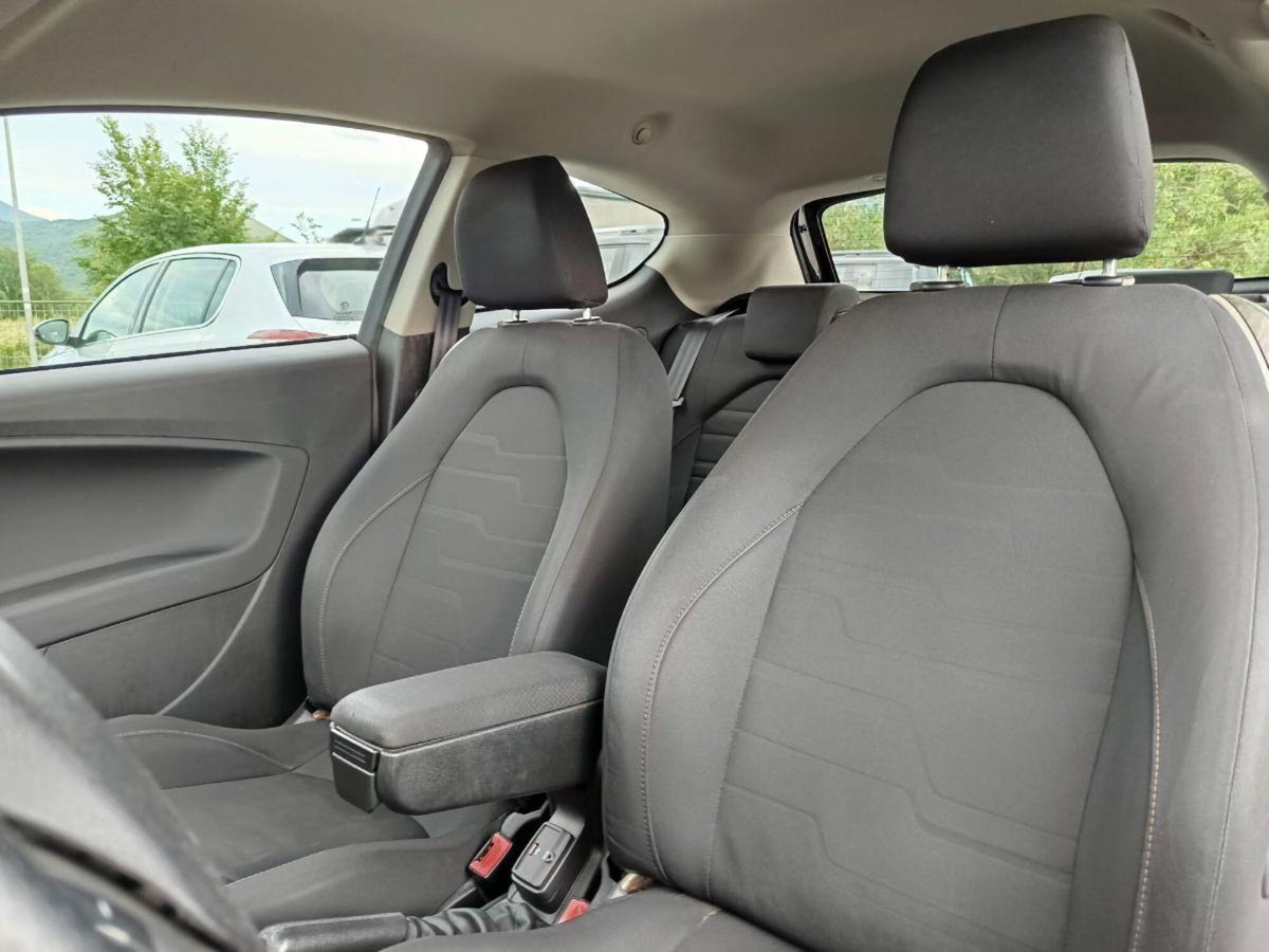Alfa Romeo MiTo 1.3 JTDm 85 CV S&S Distinctive (12)