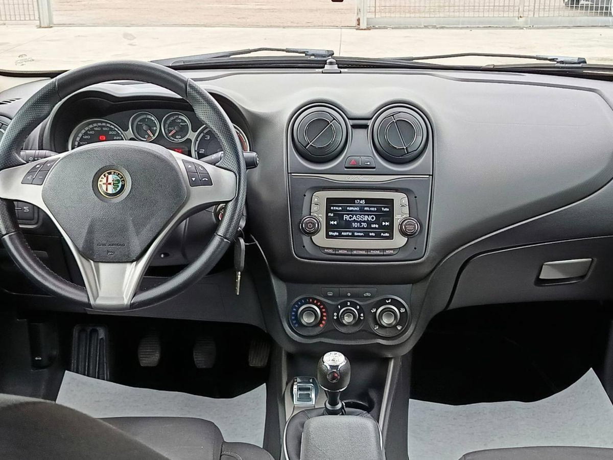 Alfa Romeo MiTo 1.3 JTDm 85 CV S&S Distinctive (15)