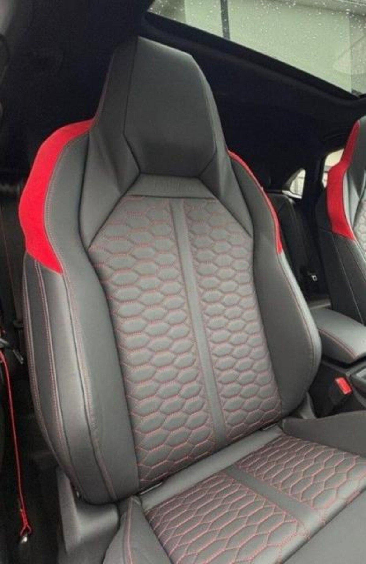 Audi RS Q3 Sportback 2.5 quattro s-tronic (8)