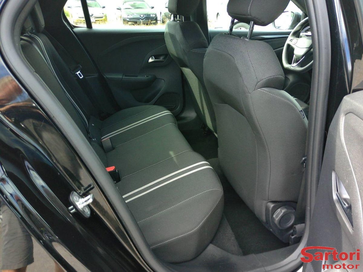 Opel Corsa 1.2 GS s&s 75cv (10)