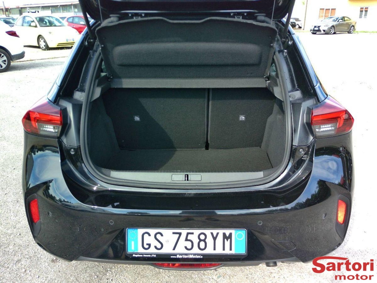 Opel Corsa 1.2 GS s&s 75cv (11)