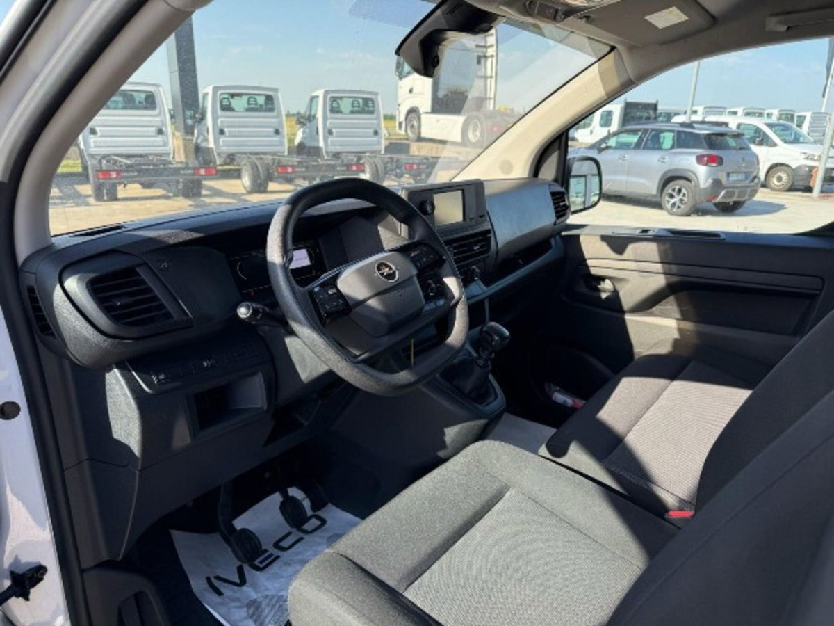 Opel Vivaro 2.0 Diesel 145CV S&S PL-SL-TN L (7)