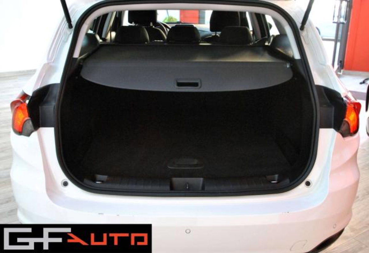 Fiat Tipo Station Wagon Tipo 1.3 Mjt S&S SW Lounge (10)
