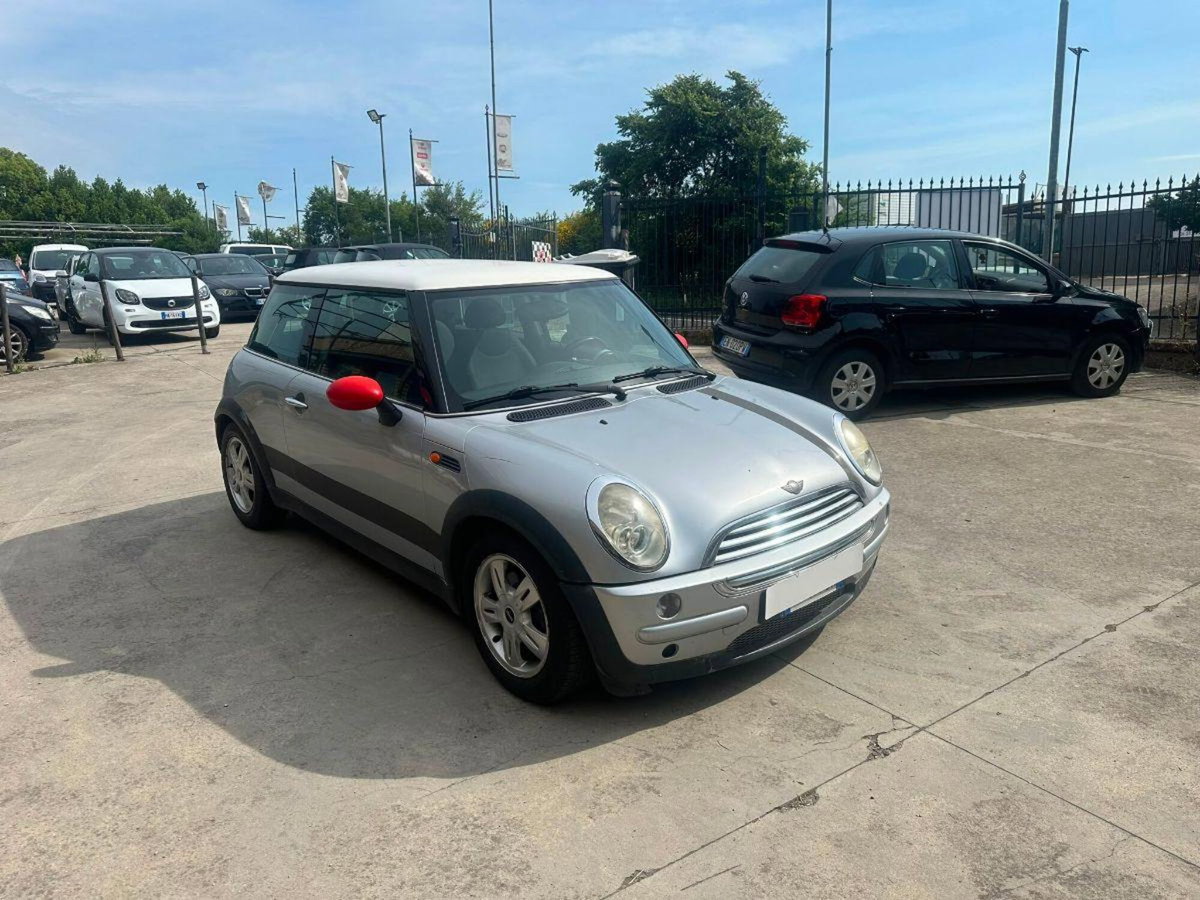 MINI Mini 1.6 16V Cooper (7)