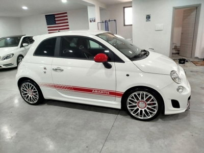 Abarth 500 1.4 Turbo T-Jet Custom (4)