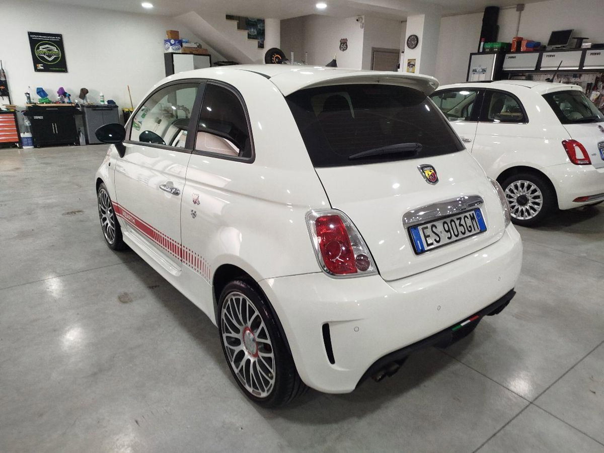 Abarth 500 1.4 Turbo T-Jet Custom (7)