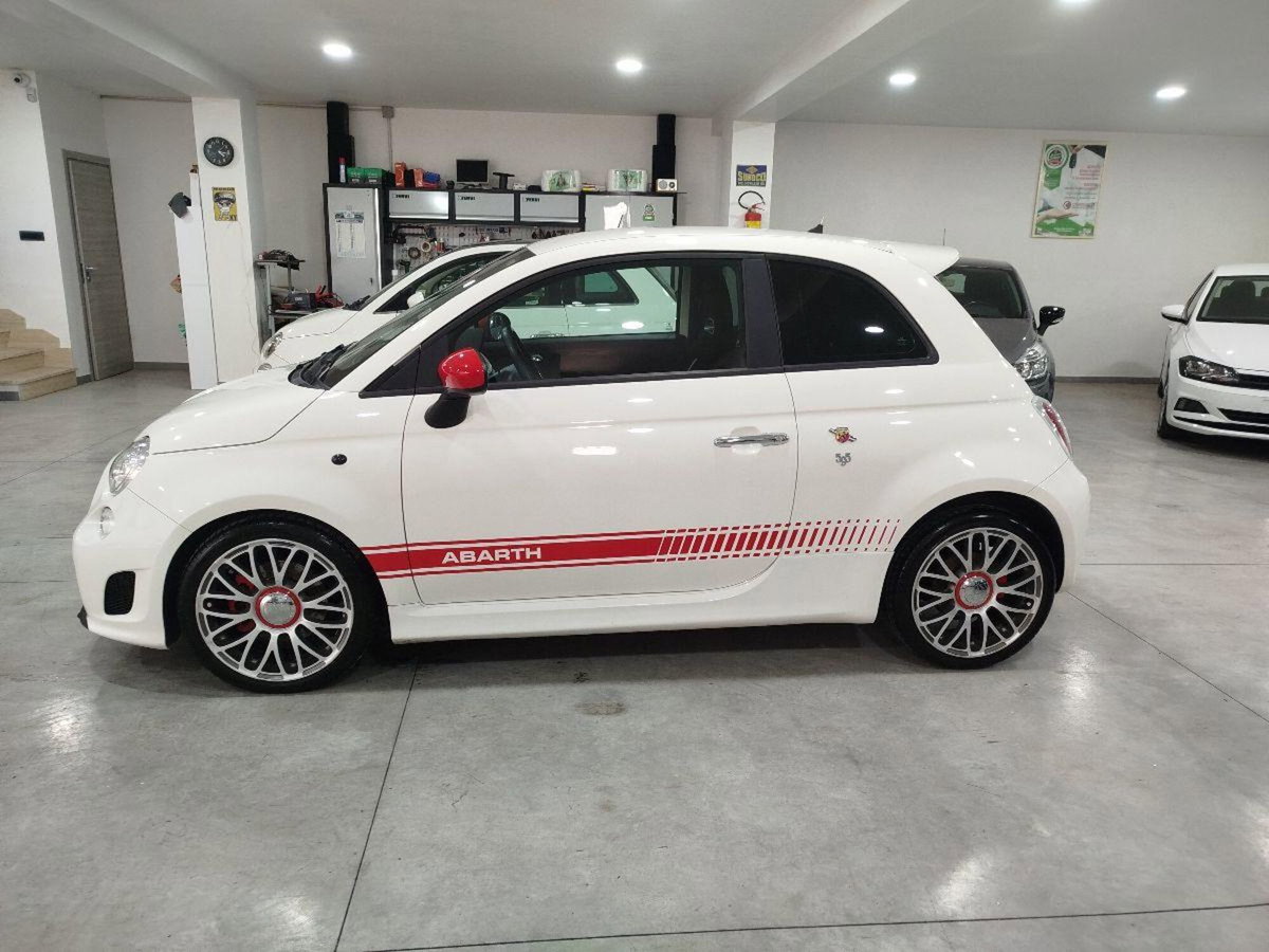 Abarth 500 1.4 Turbo T-Jet Custom (8)