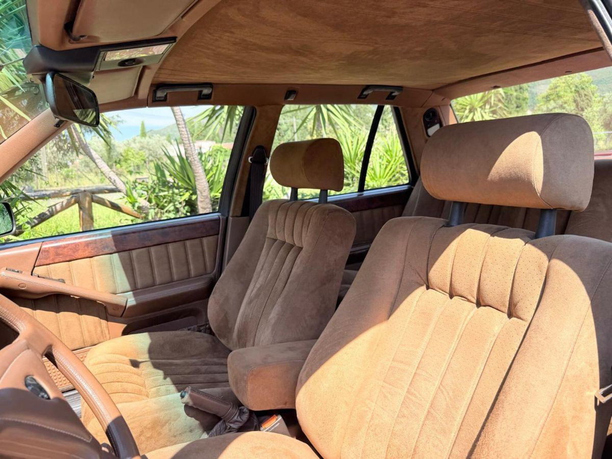 Lancia Thema 8.32 (8)