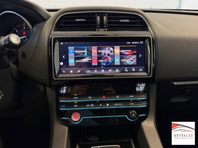 Jaguar F-Pace 2.0 D 180 CV AWD R-Sport (11)