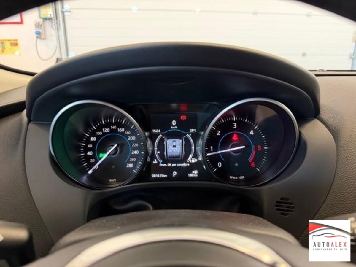 Jaguar F-Pace 2.0 D 180 CV AWD R-Sport (20)