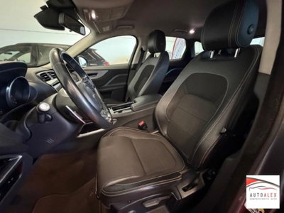Jaguar F-Pace 2.0 D 180 CV AWD R-Sport (8)